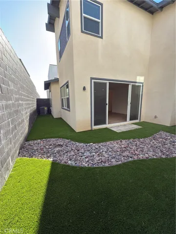 15844 Caterpillar Dr, Fontana, California 92336