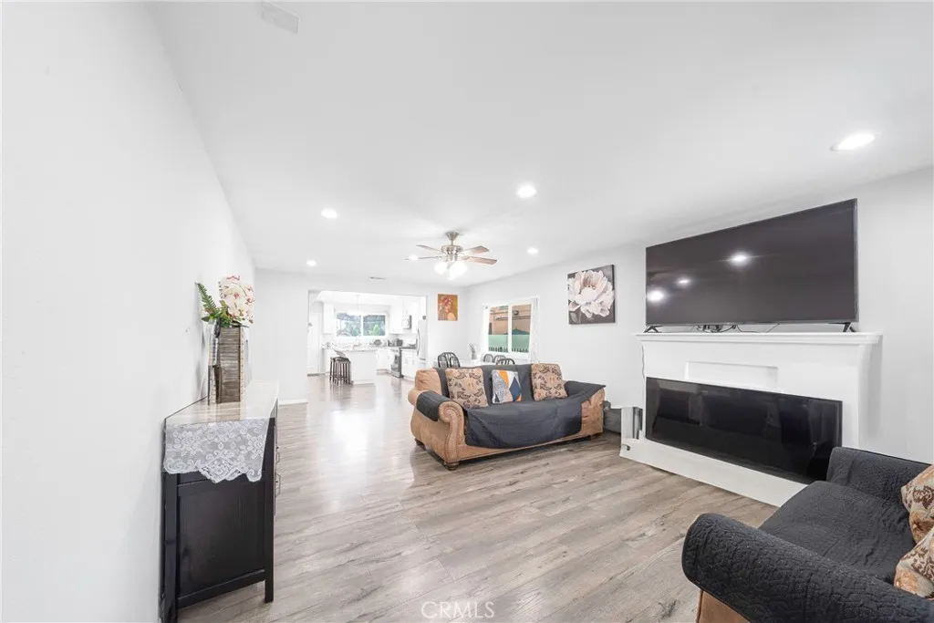3417 Arlington Ave, Los Angeles, California 90018 home-pic-1