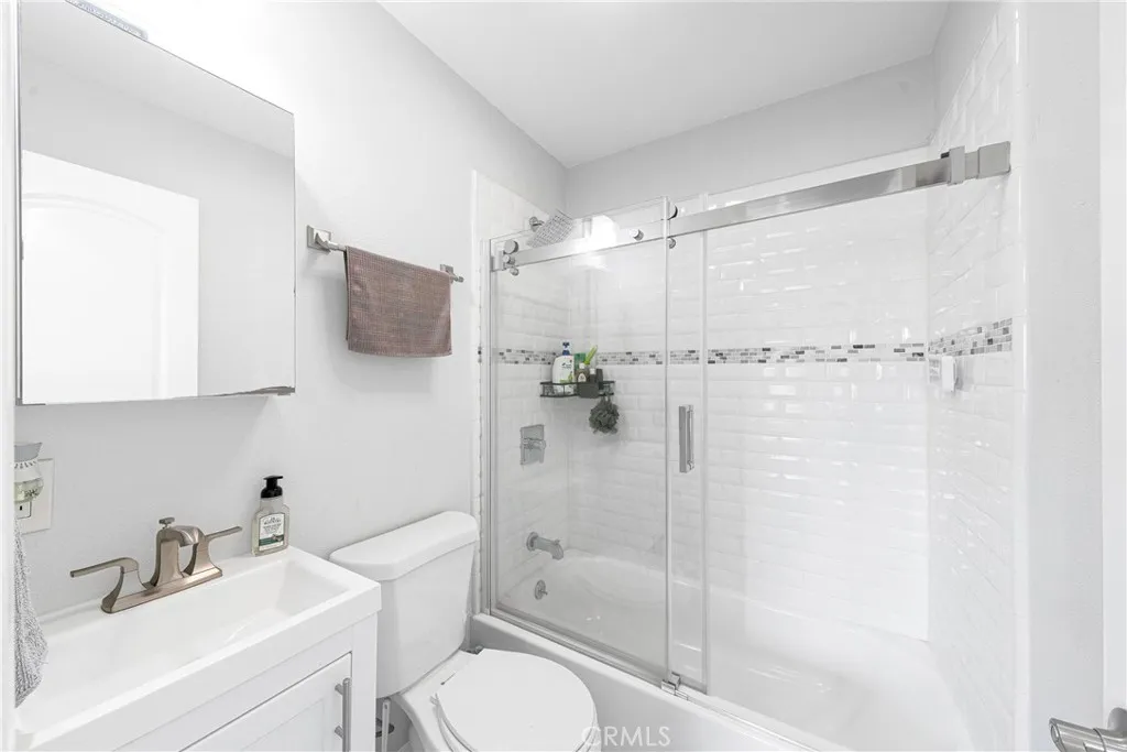 3417 Arlington Ave, Los Angeles, California 90018 home-pic-15