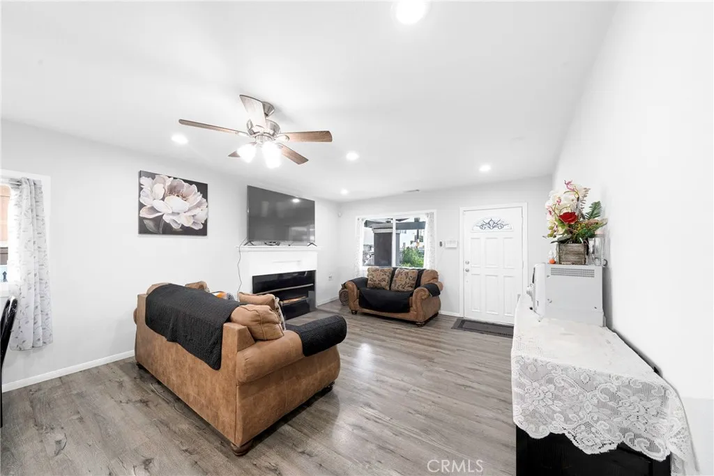 3417 Arlington Ave, Los Angeles, California 90018 home-pic-3