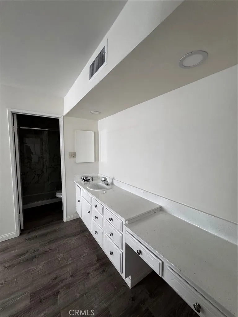 400 N Acacia Avenue A16, Fullerton, California 92831 home-pic-2