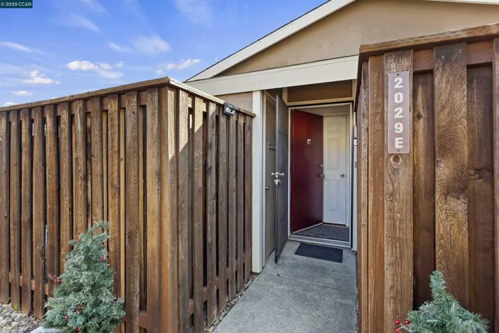 2029 Olivera Rd E, Concord, California 94520