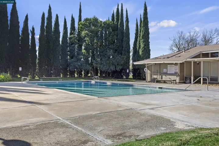 2029 Olivera Rd E, Concord, California 94520