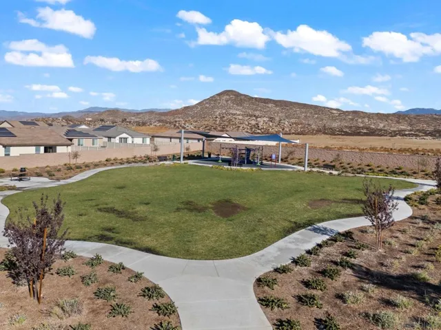 2810 Forestrun Street, Hemet, California 92543