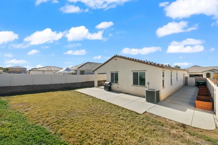 2810 Forestrun Street, Hemet, California 92543