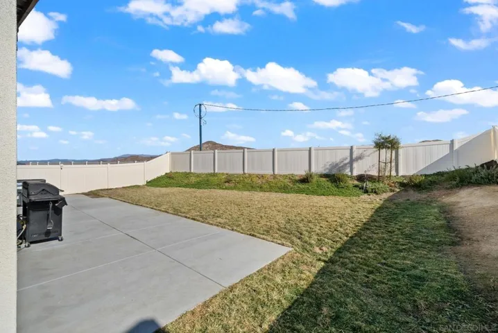 2810 Forestrun Street, Hemet, California 92543