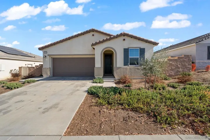 2810 Forestrun Street, Hemet, California 92543