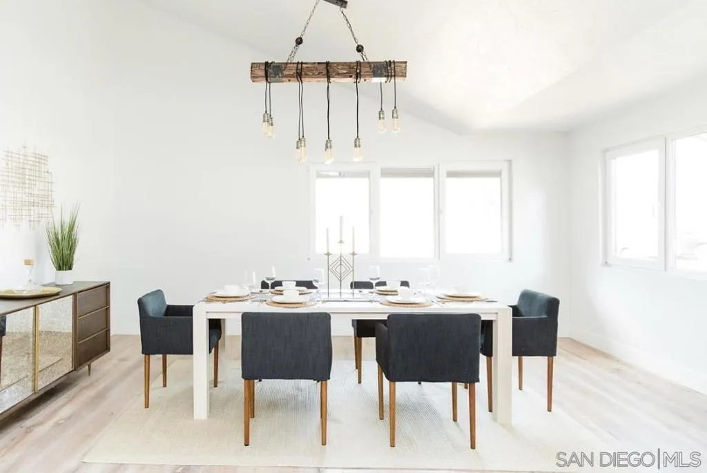 28114 Queensbridge Rd, Valley Center, California 92082 home-pic-16