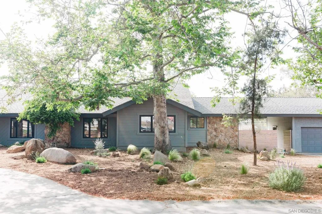 28114 Queensbridge Rd, Valley Center, California 92082 home-pic-2