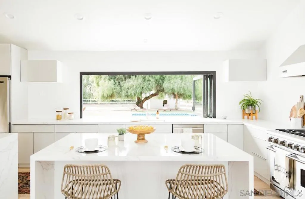 28114 Queensbridge Rd, Valley Center, California 92082 home-pic-7