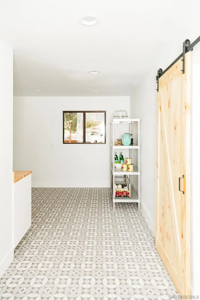 28114 Queensbridge Rd, Valley Center, California 92082 home-pic-37