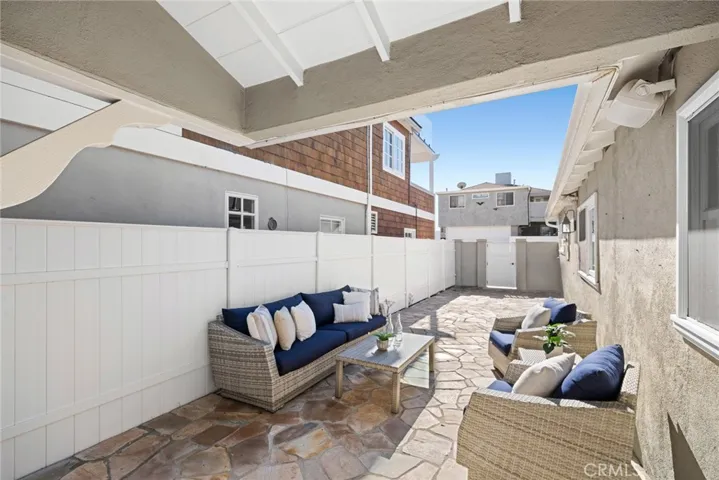 1569 E Ocean Boulevard, Newport Beach, California 92661