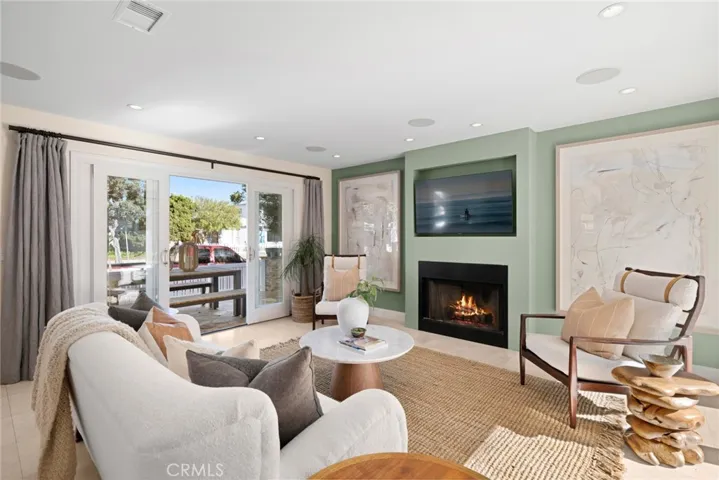 1569 E Ocean Boulevard, Newport Beach, California 92661
