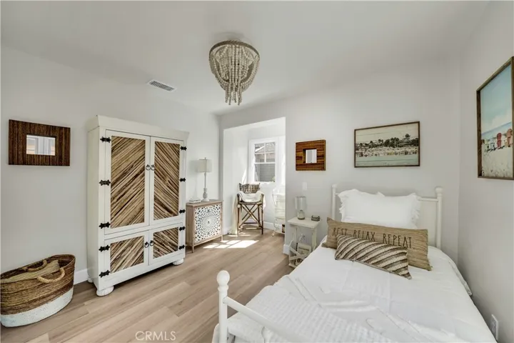 2672 Bungalow Place, Corona Del Mar, California 92625