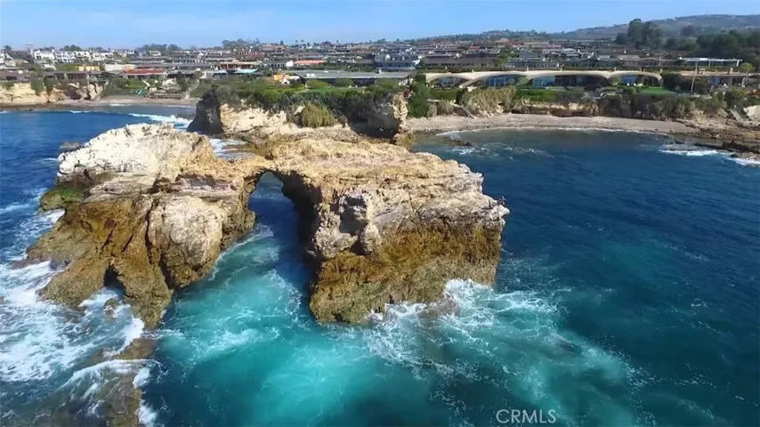 2672 Bungalow Place, Corona Del Mar, California 92625