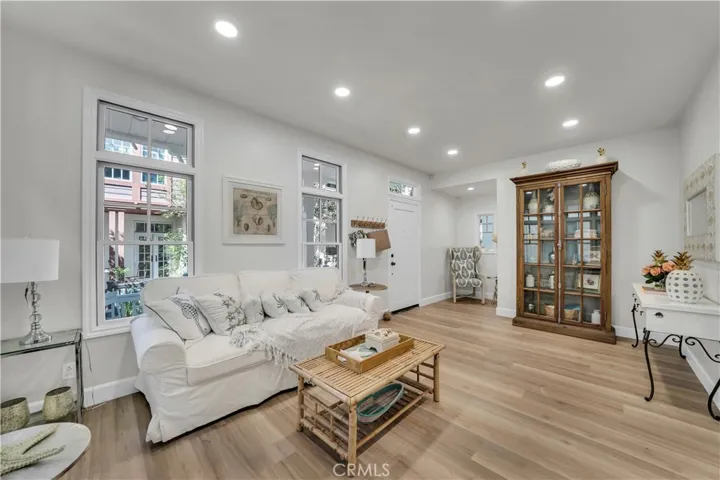 2672 Bungalow Place, Corona Del Mar, California 92625