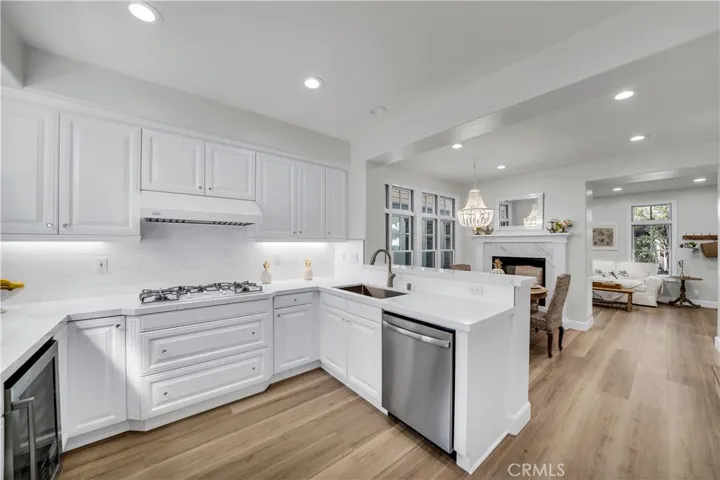2672 Bungalow Place, Corona Del Mar, California 92625