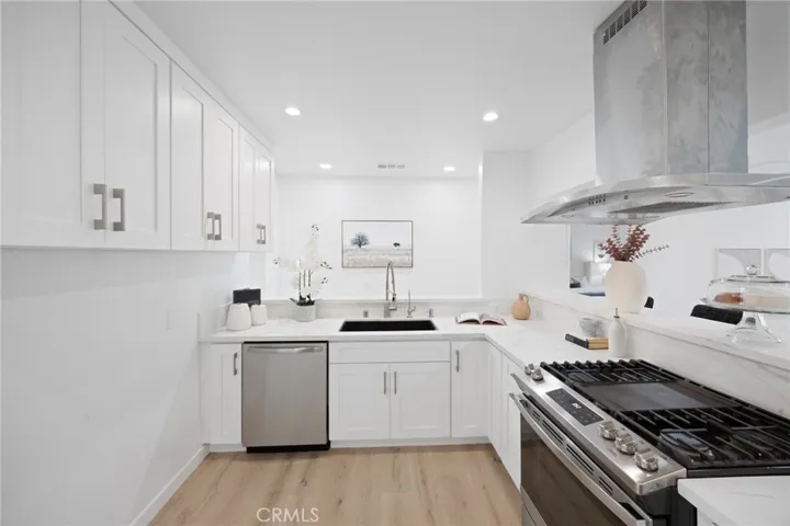 2320 Saint Joseph Avenue, Long Beach, California 90815