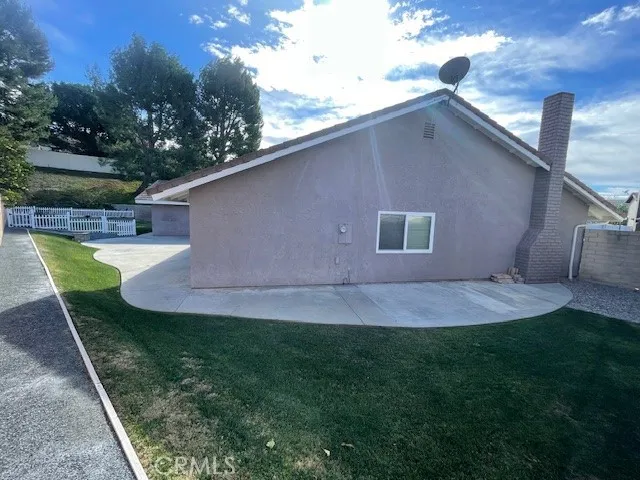right side yard