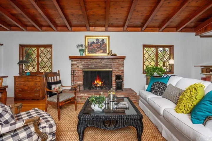 445 Idaho Avenue, Escondido, California 92025