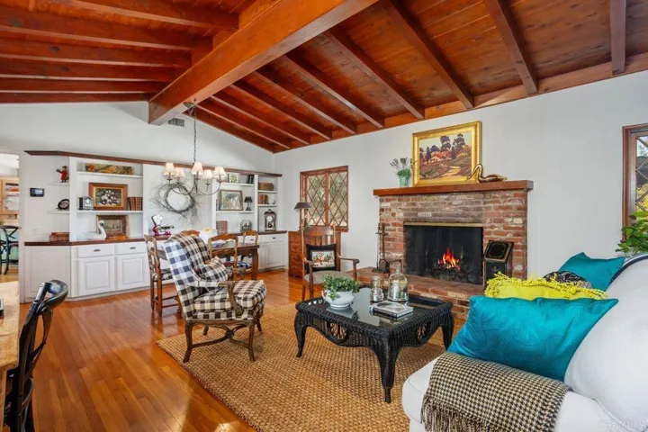 445 Idaho Avenue, Escondido, California 92025