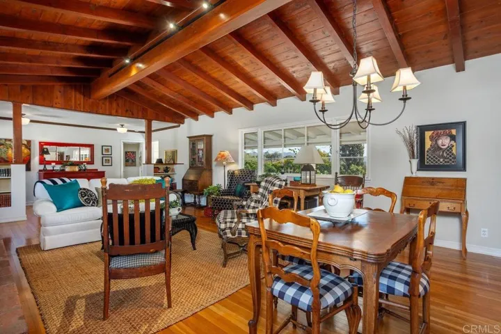 445 Idaho Avenue, Escondido, California 92025