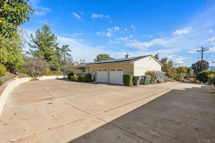 445 Idaho Avenue, Escondido, California 92025