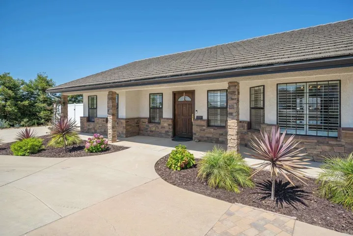 570 Calle Cielo, Nipomo, California 93444