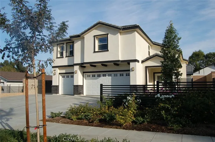 2937 2935 Date Street 1, Riverside, California 92507