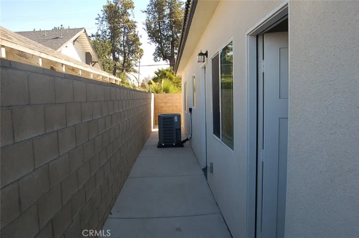 2937 2935 Date Street 1, Riverside, California 92507