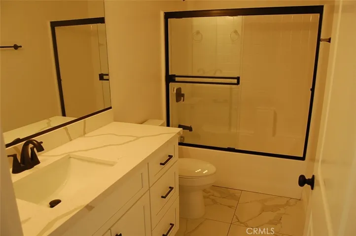 2937 2935 Date Street 1, Riverside, California 92507