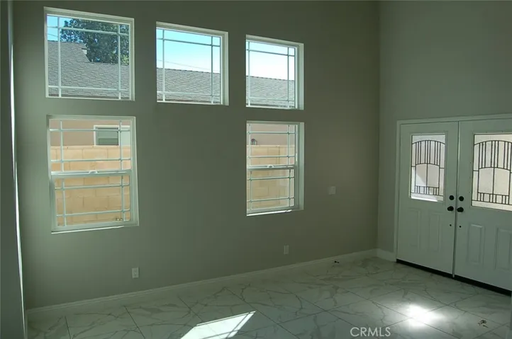 2937 2935 Date Street 1, Riverside, California 92507