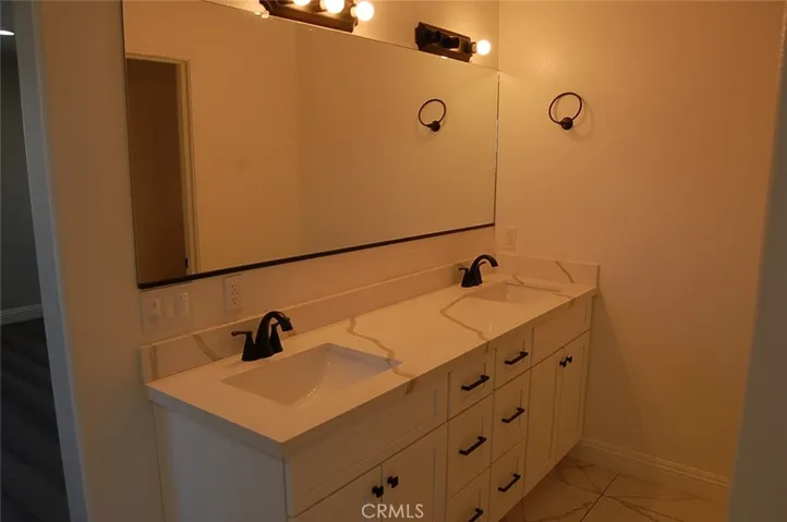 2937 2935 Date Street 1, Riverside, California 92507