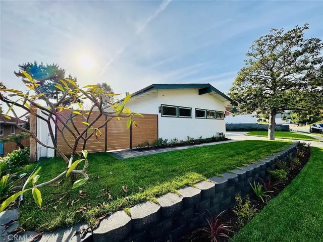 27912 Alaflora Drive, Rancho Palos Verdes, California 90275