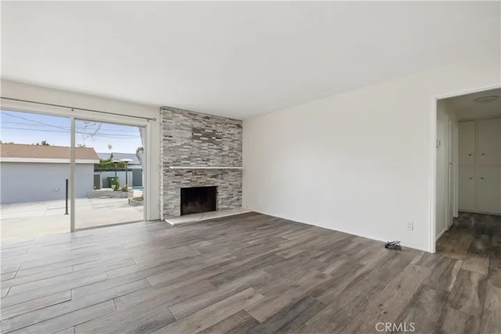 6508 Woodlake Avenue, West Hills, California 91307
