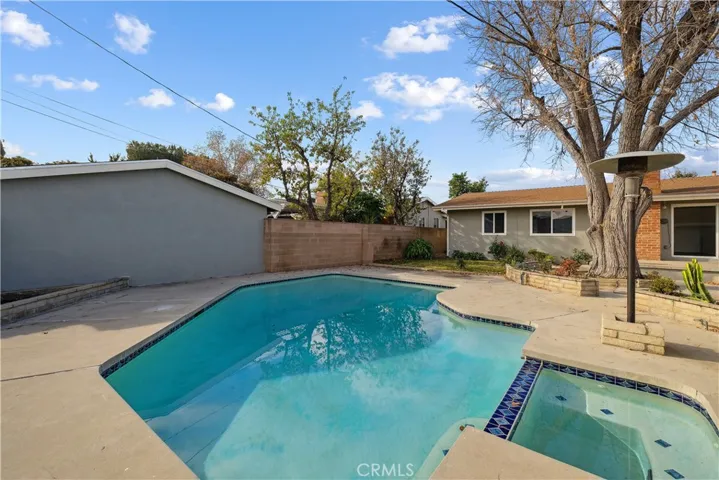6508 Woodlake Avenue, West Hills, California 91307