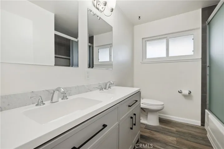 6508 Woodlake Avenue, West Hills, California 91307