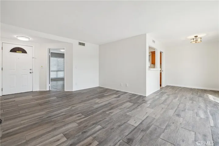 6508 Woodlake Avenue, West Hills, California 91307