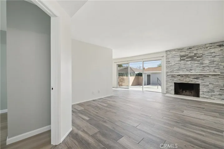 6508 Woodlake Avenue, West Hills, California 91307