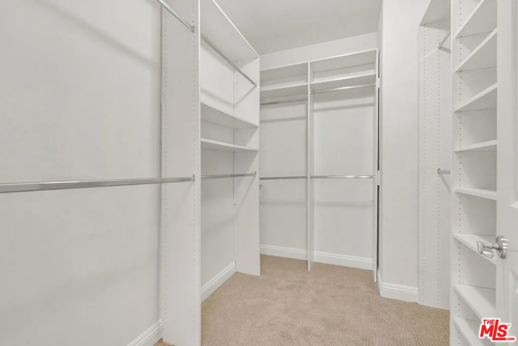 143 N Arnaz Drive 304, Beverly Hills, California 90211 home-pic-26