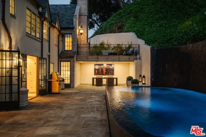 10950 Bellagio Road, Los Angeles, California 90077