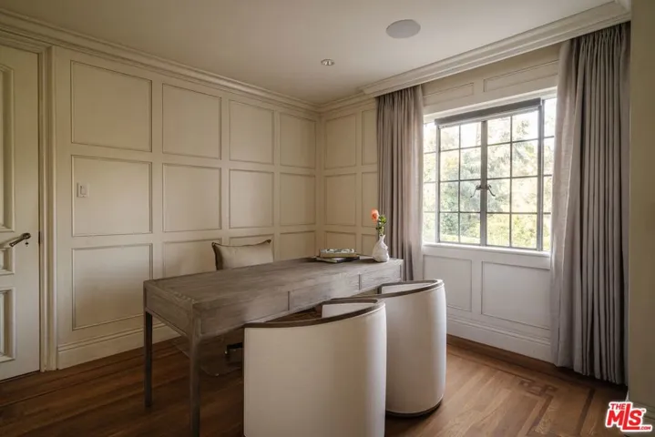 10950 Bellagio Road, Los Angeles, California 90077