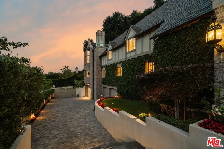 10950 Bellagio Road, Los Angeles, California 90077