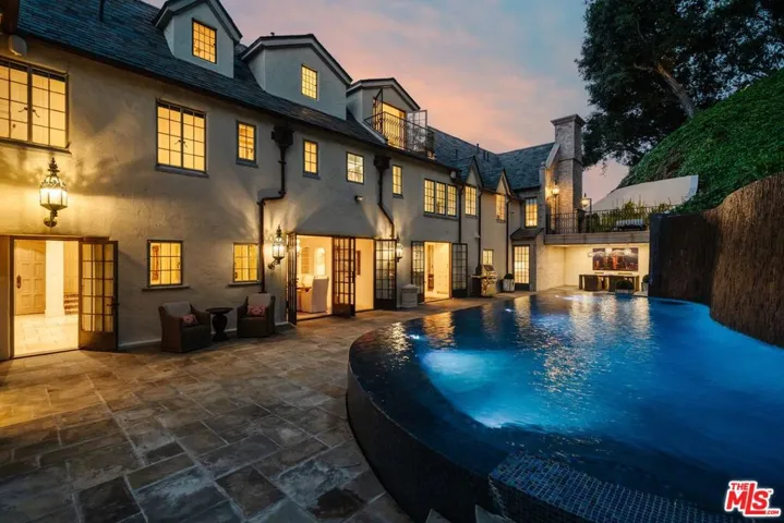 10950 Bellagio Road, Los Angeles, California 90077