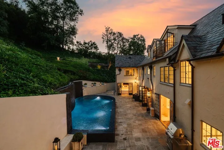 10950 Bellagio Road, Los Angeles, California 90077