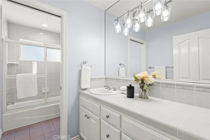 1323 17th Street, Manhattan Beach, California 90266