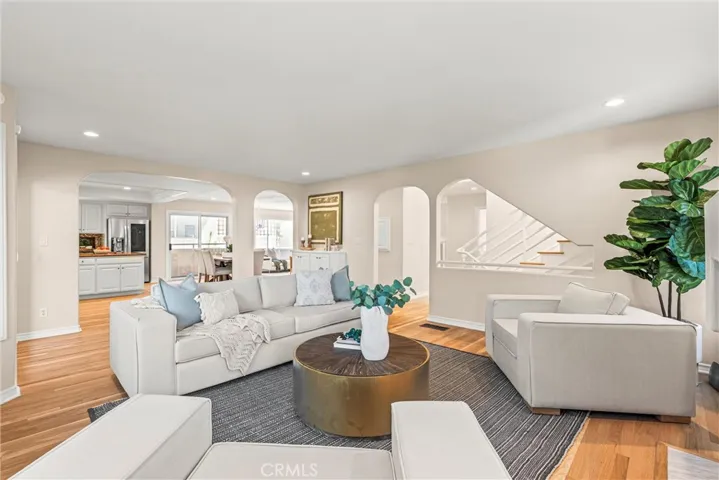 1323 17th Street, Manhattan Beach, California 90266