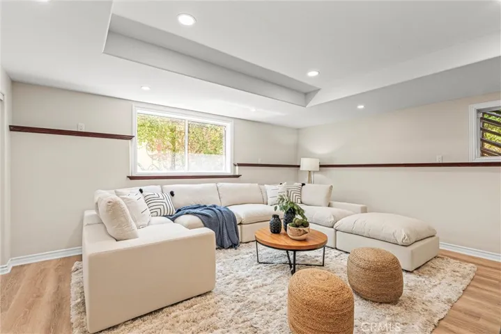 1323 17th Street, Manhattan Beach, California 90266