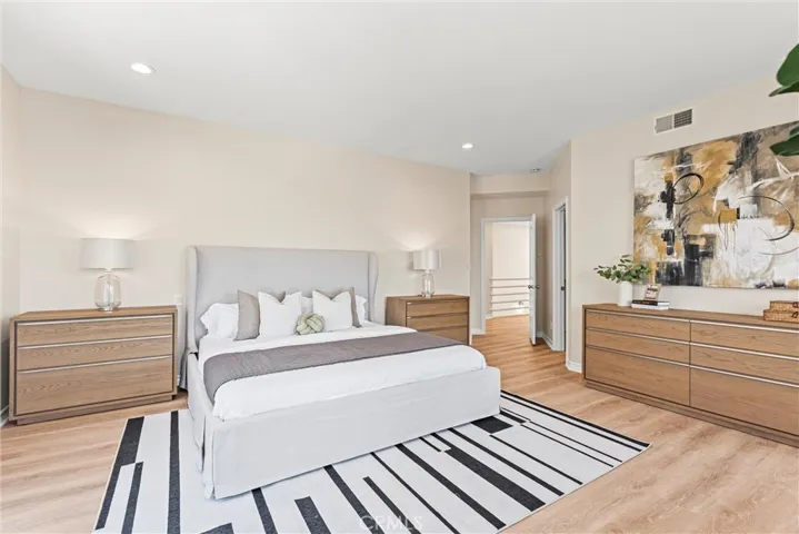 1323 17th Street, Manhattan Beach, California 90266