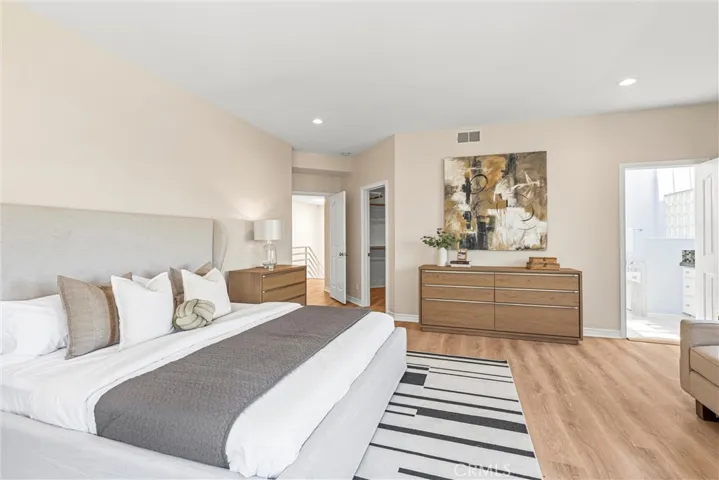 1323 17th Street, Manhattan Beach, California 90266